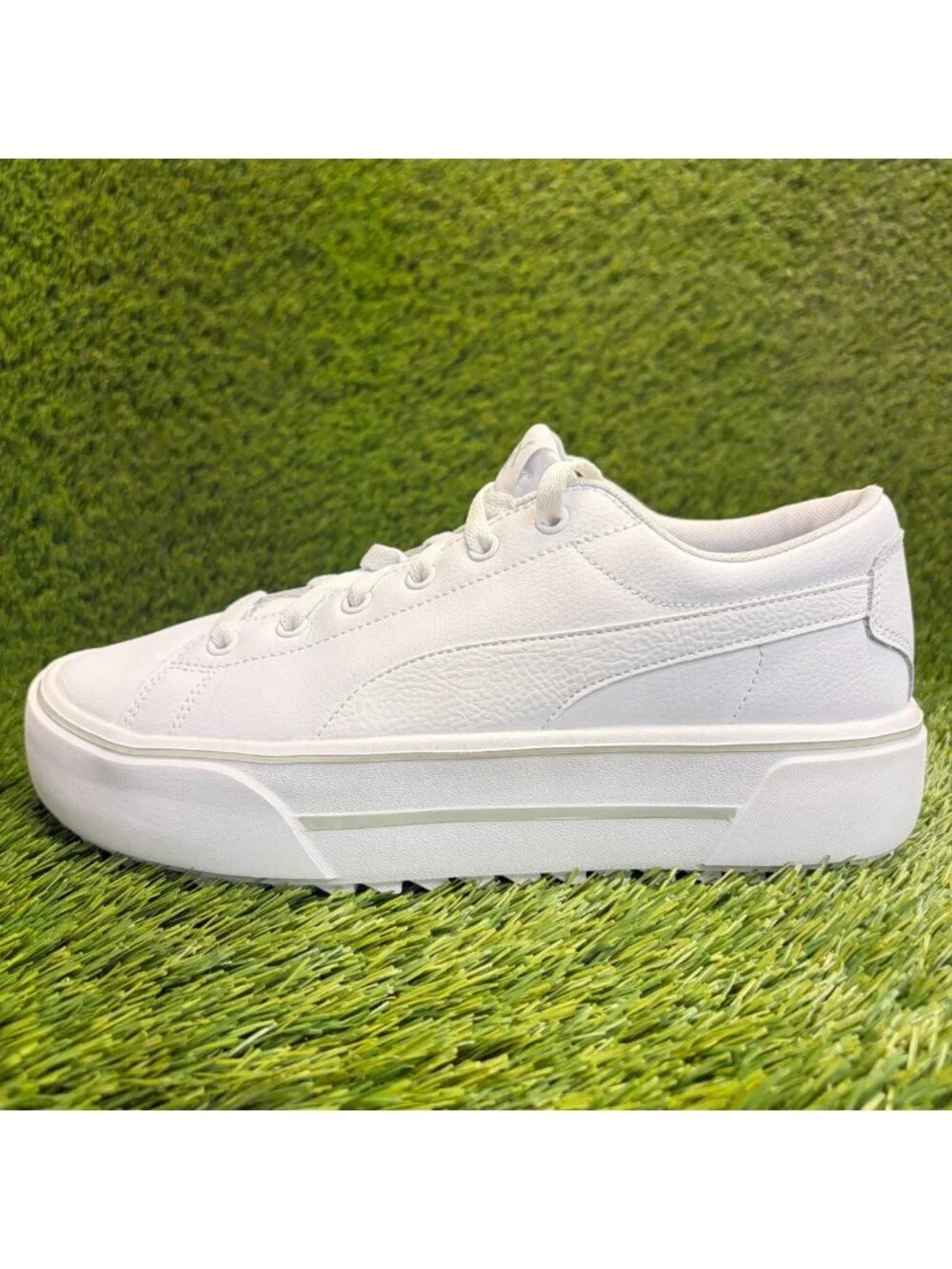 Puma Kaia Platform L Womens Size 10 White Athletic Lifestyle Shoes Sneakers